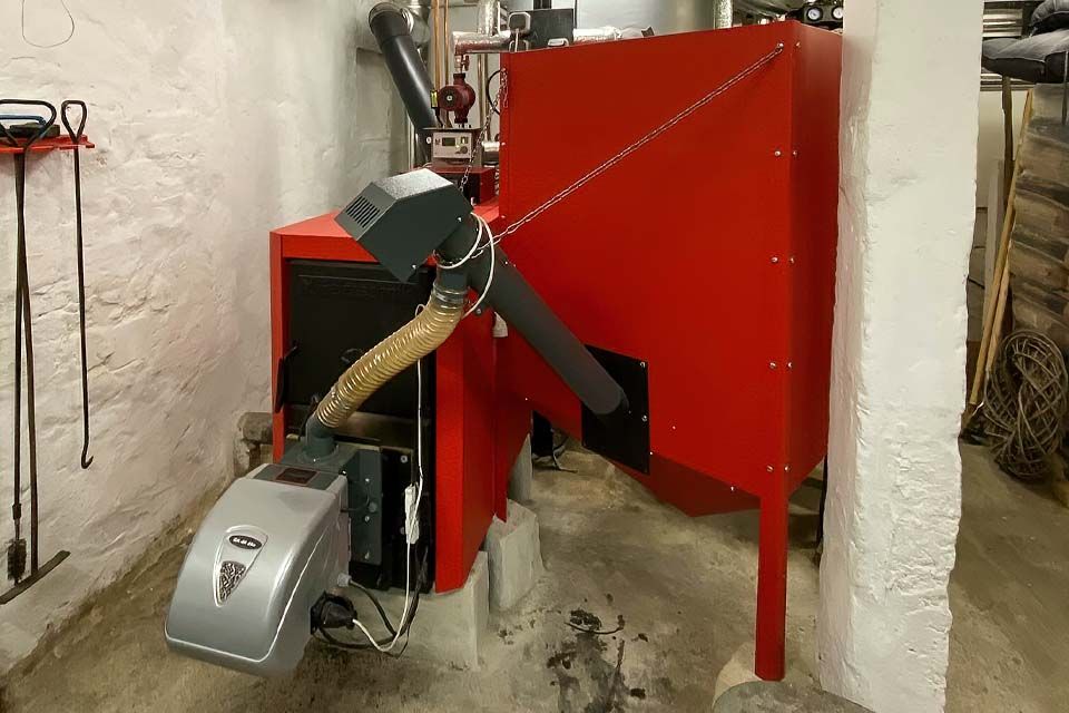 Pelletheizung mit großem Vorratsbehälter